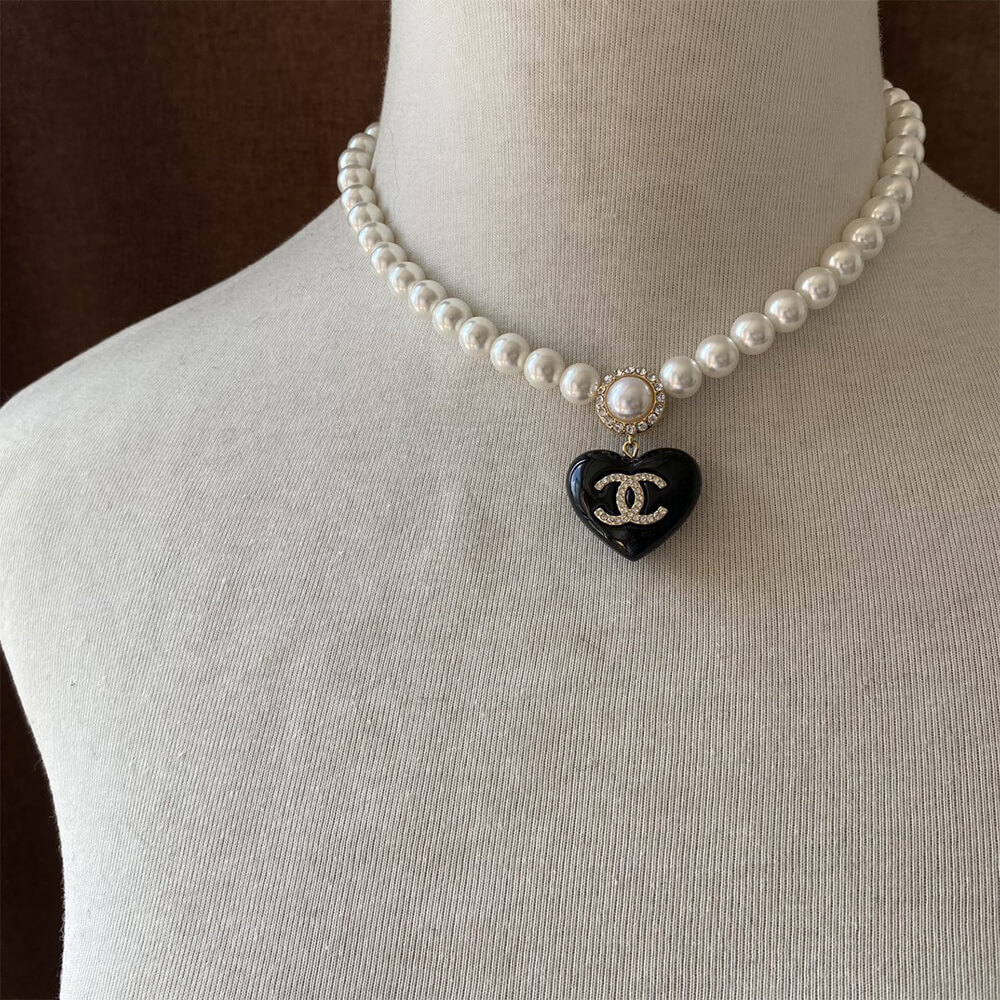 Ch**el Pearl Heart Charm NECKLACE
