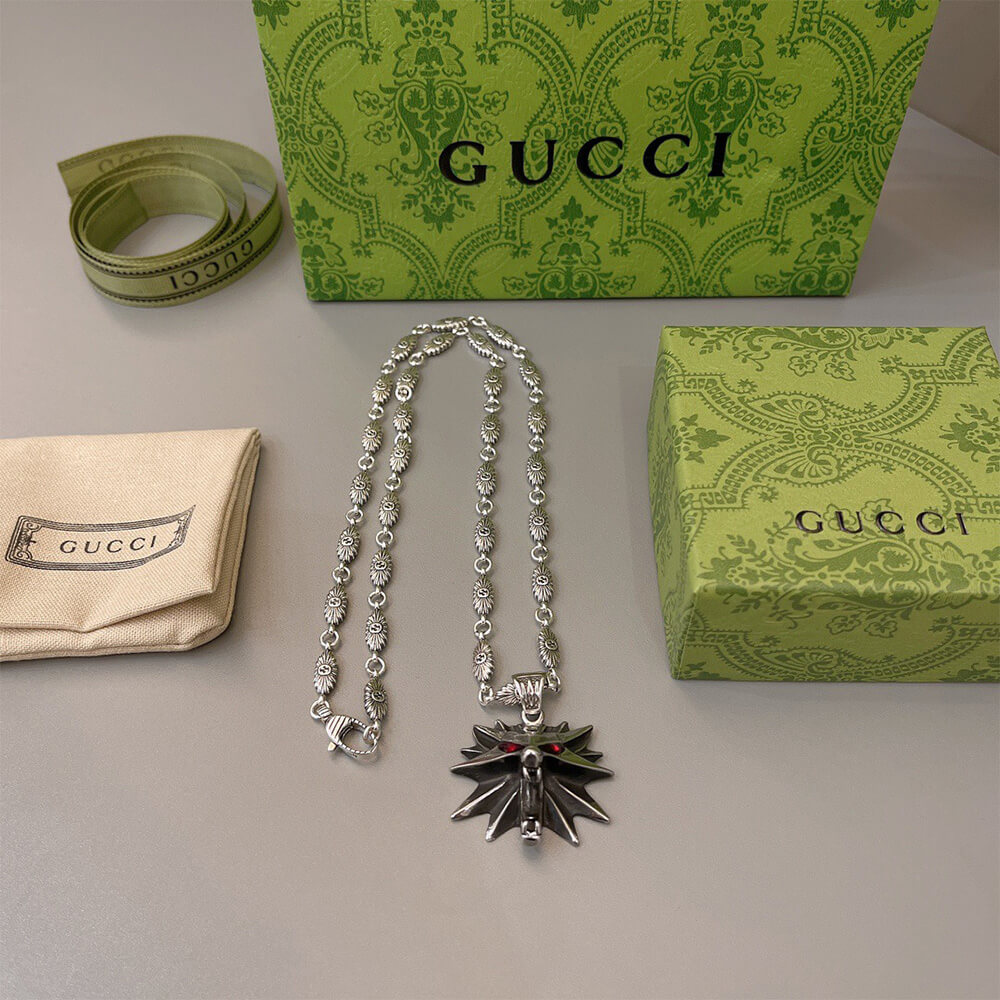 Gvc*1 NECKLACE