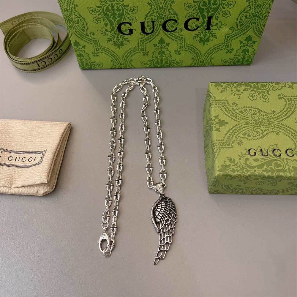 Gvc*1 NECKLACE