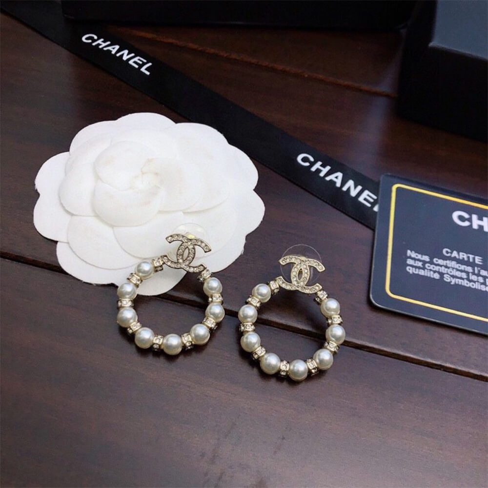 Ch**el PEARL EARRINGS