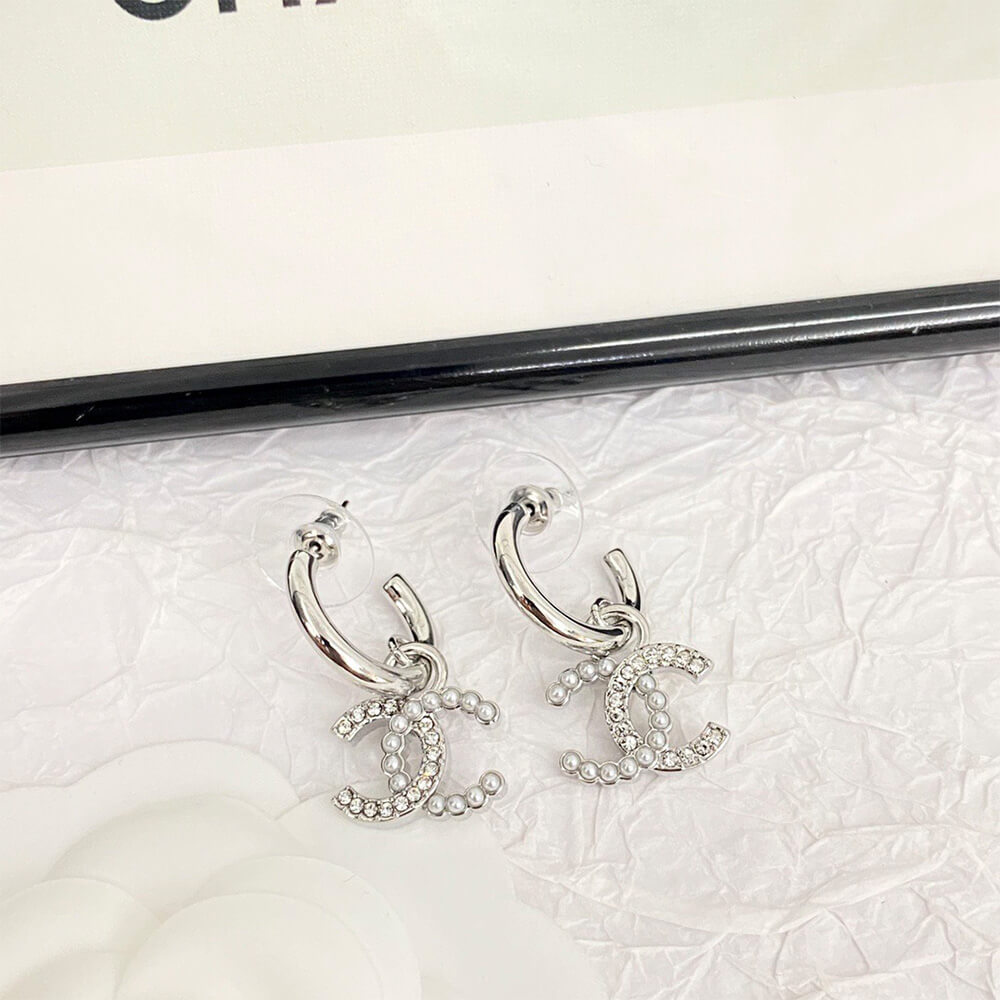 Ch**el D1am0nd EARRINGS