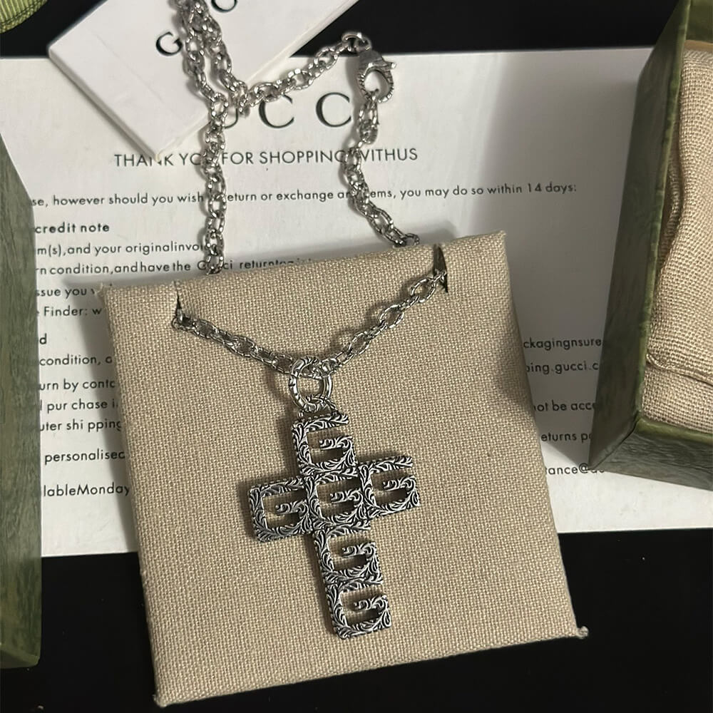 Gvc*1 NECKLACE