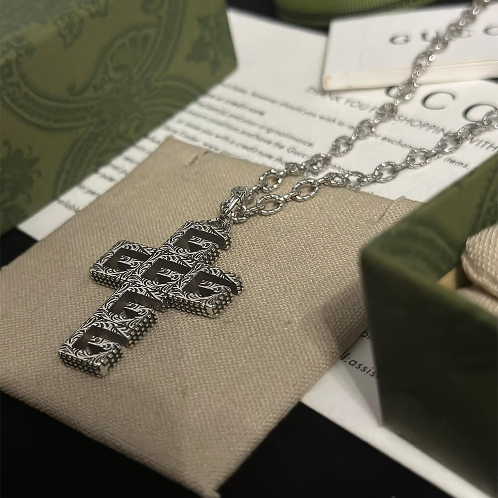 Gvc*1 NECKLACE