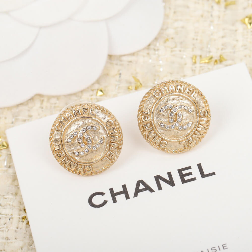 Ch**el PEARL EARRINGS