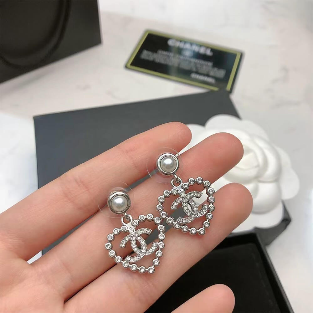 Ch**el D1am0nd EARRINGS