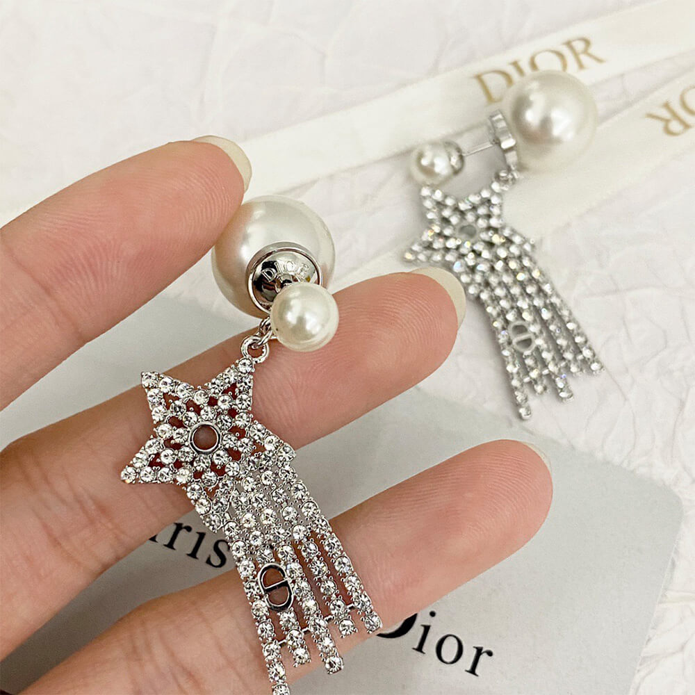 D10r PEARL EARRINGS