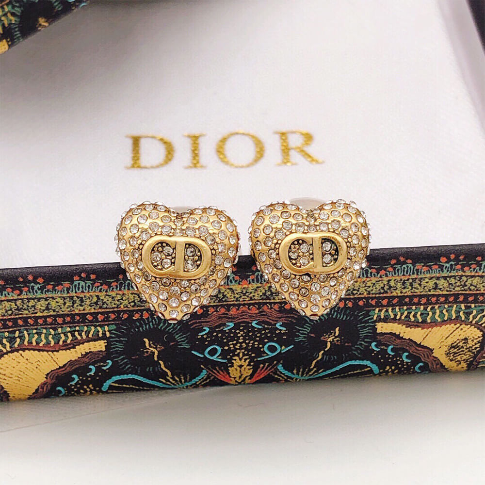 D10r PEARL EARRINGS
