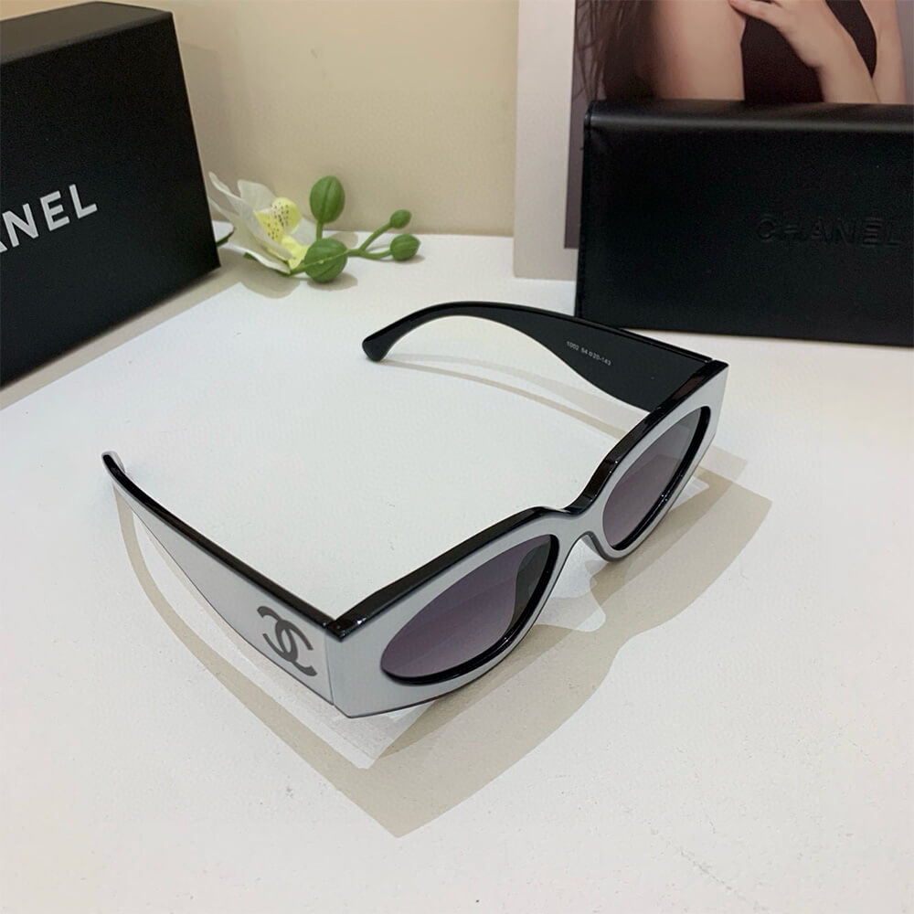 Ch**el SUNGLASSES