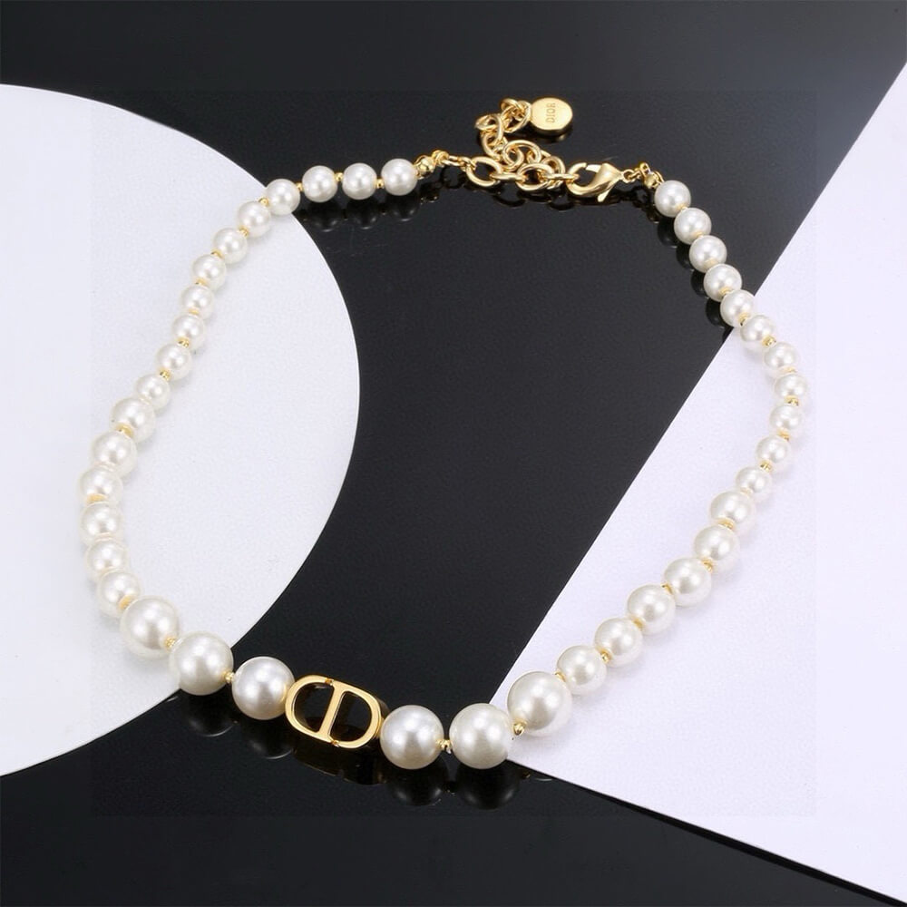 D10r PEARL Necklace