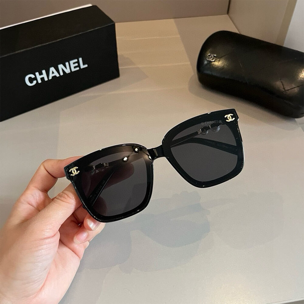 Ch**el SUNGLASSES
