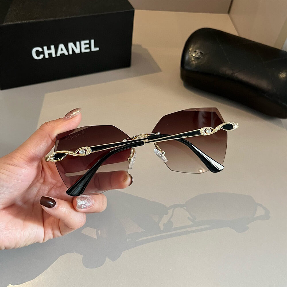 Ch**el SUNGLASSES