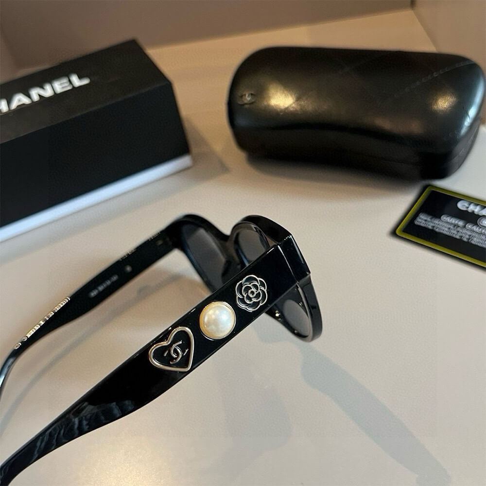 Ch**el SUNGLASSES