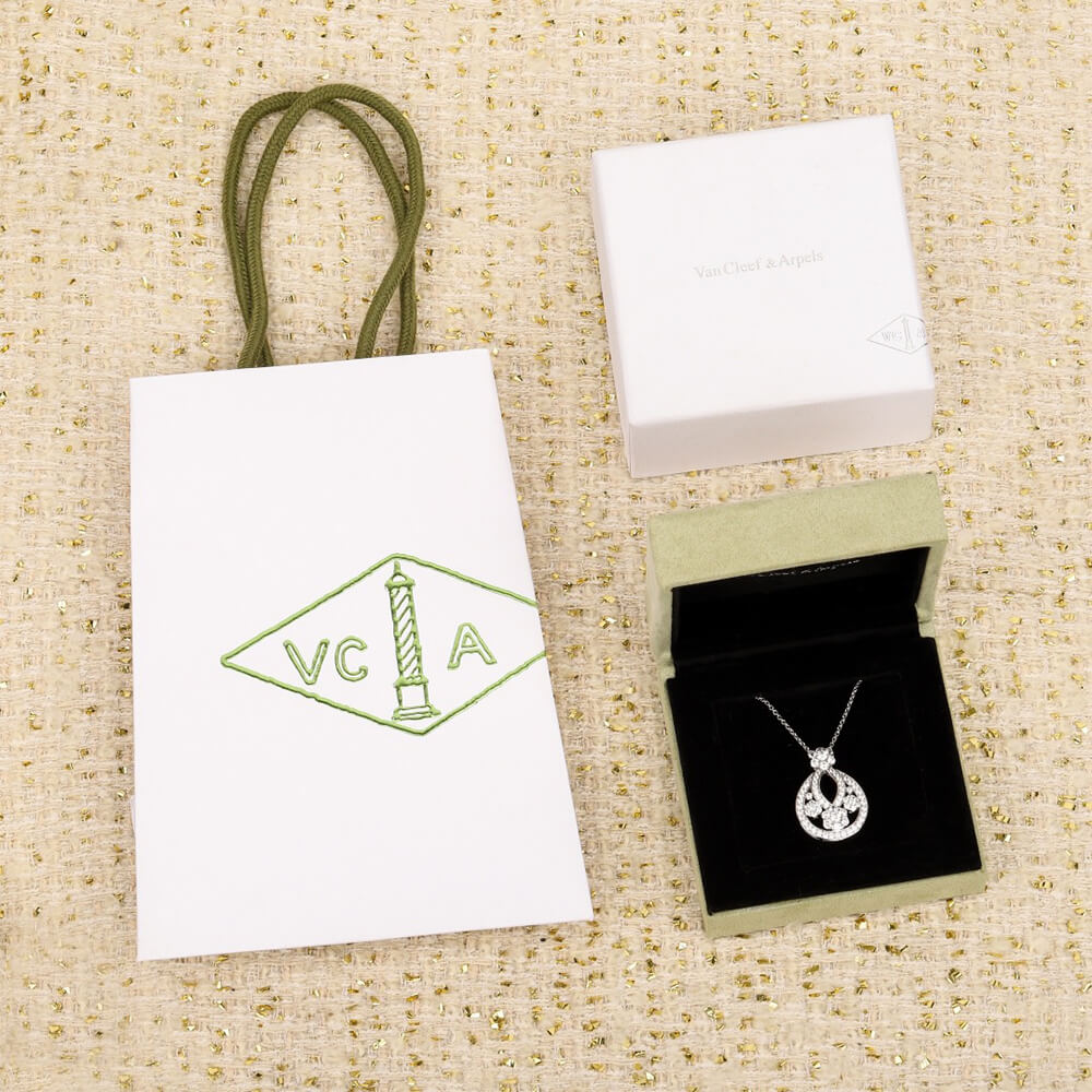 V*n Cl**f & Arpels Necklace