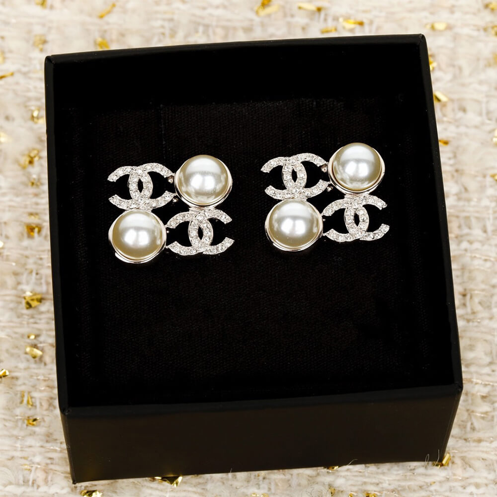 Ch**el D1am0nd EARRINGS