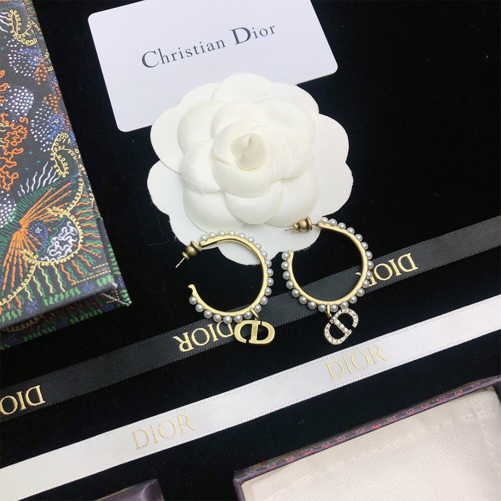 D10r EARRINGS