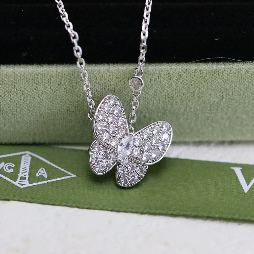 V*n Cl**f & Arpels Necklace