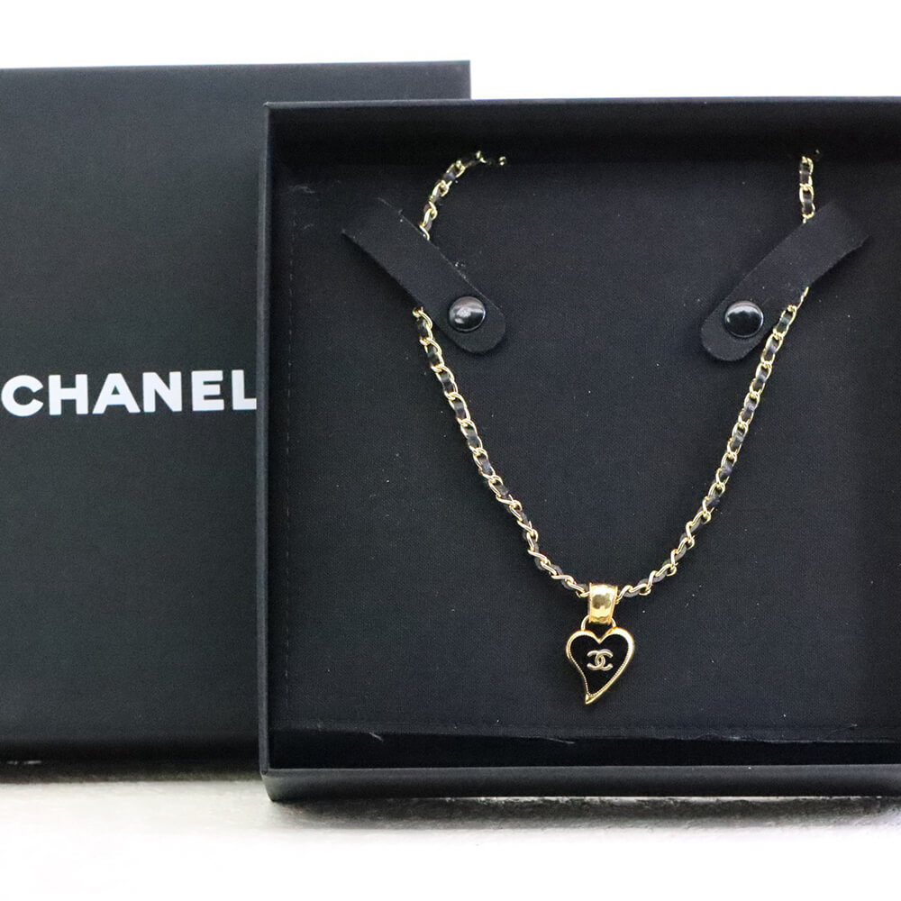 Ch**el Necklace