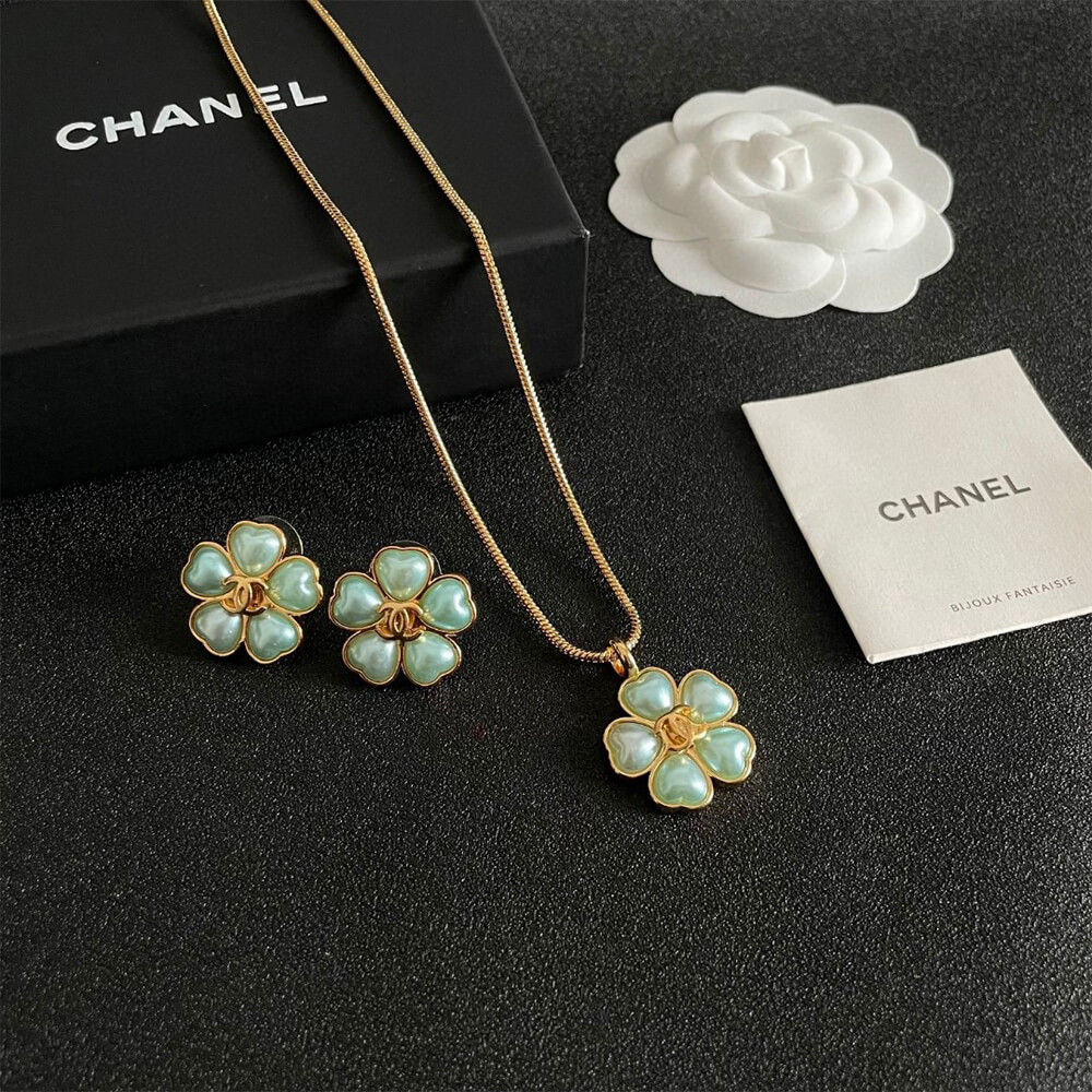 Ch**el Necklace