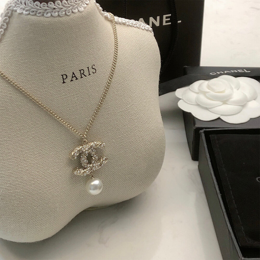 Ch**el Necklace
