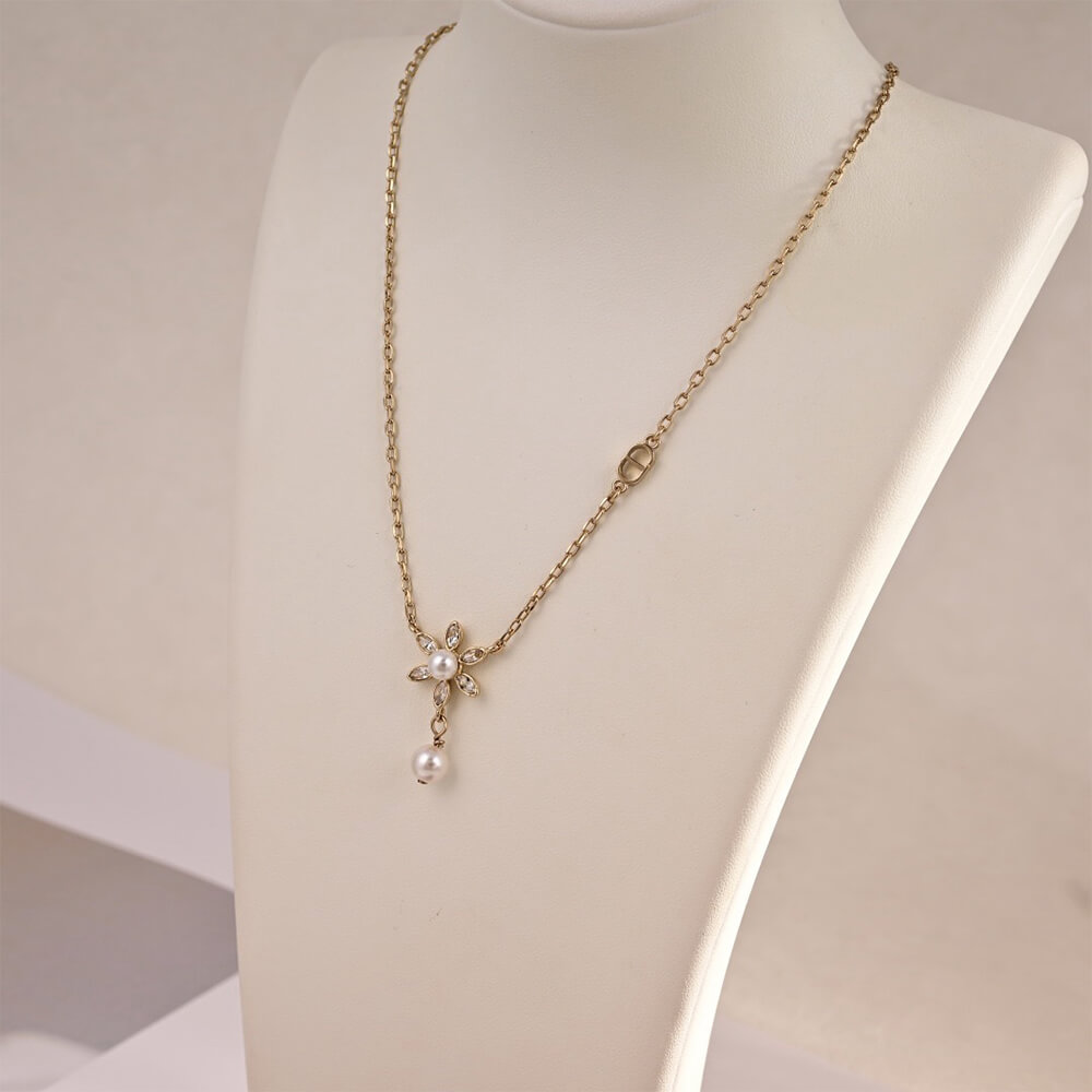 Bloom in D10r Necklace