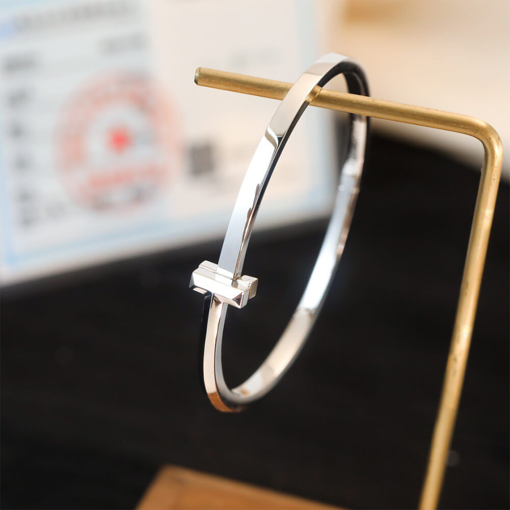 T*f*ny T T1 Narrow Hinged Bangle