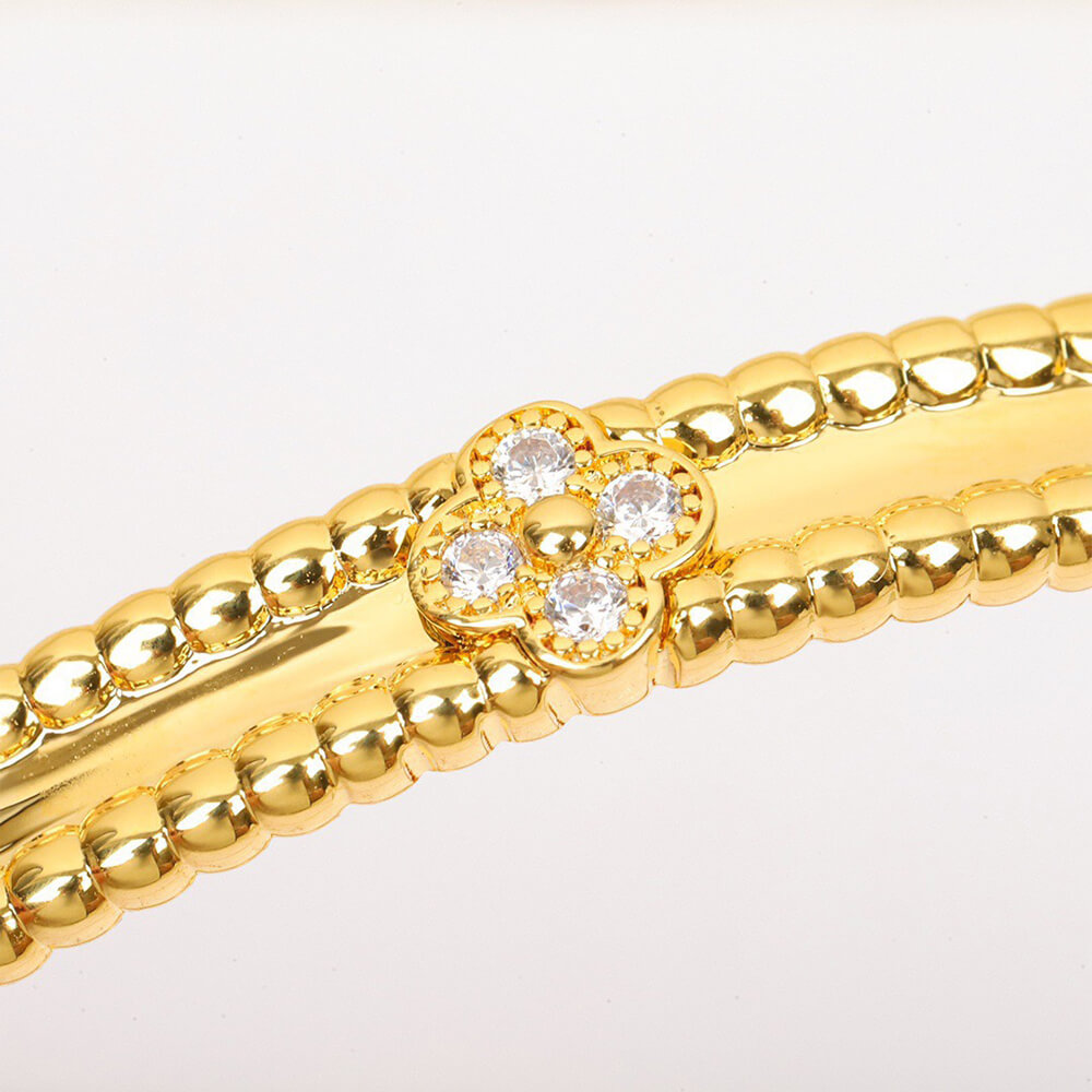 V*n Cl**f & Arpels Perlée sweet clovers bracelet, medium model