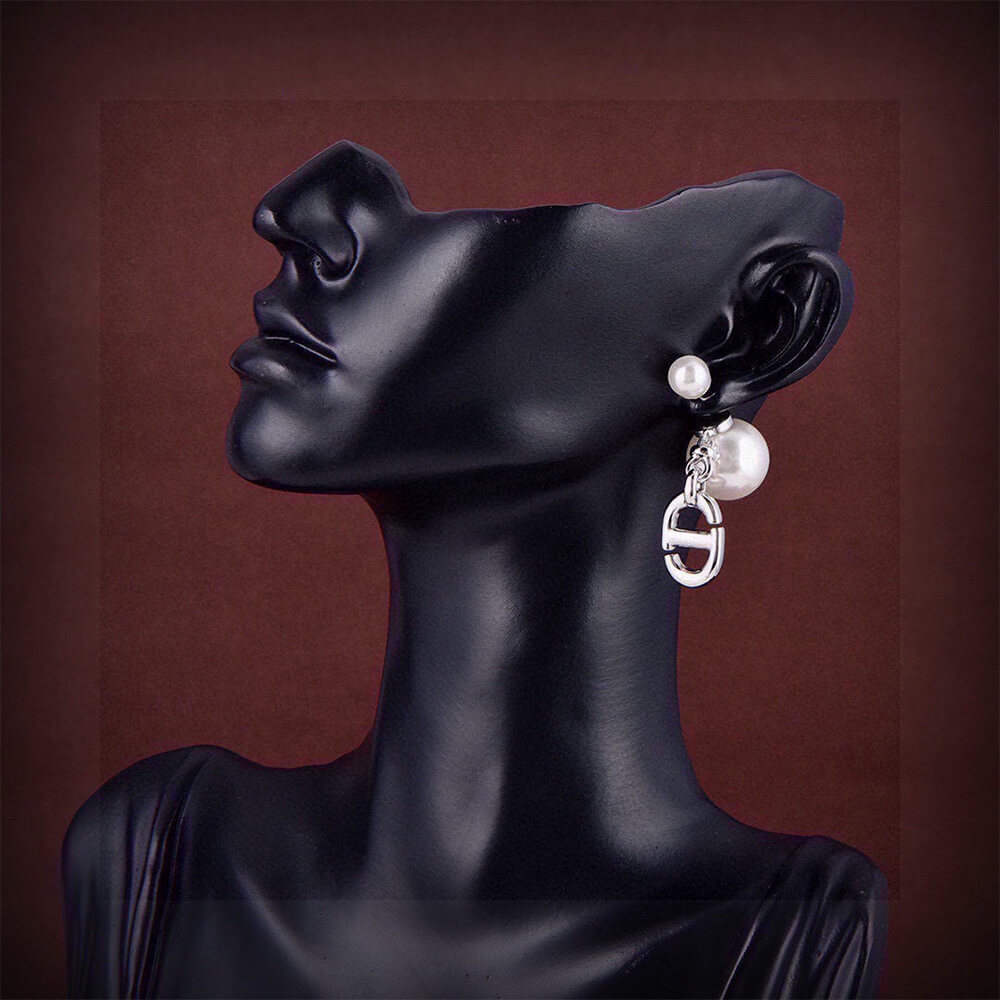 D10r EARRINGS