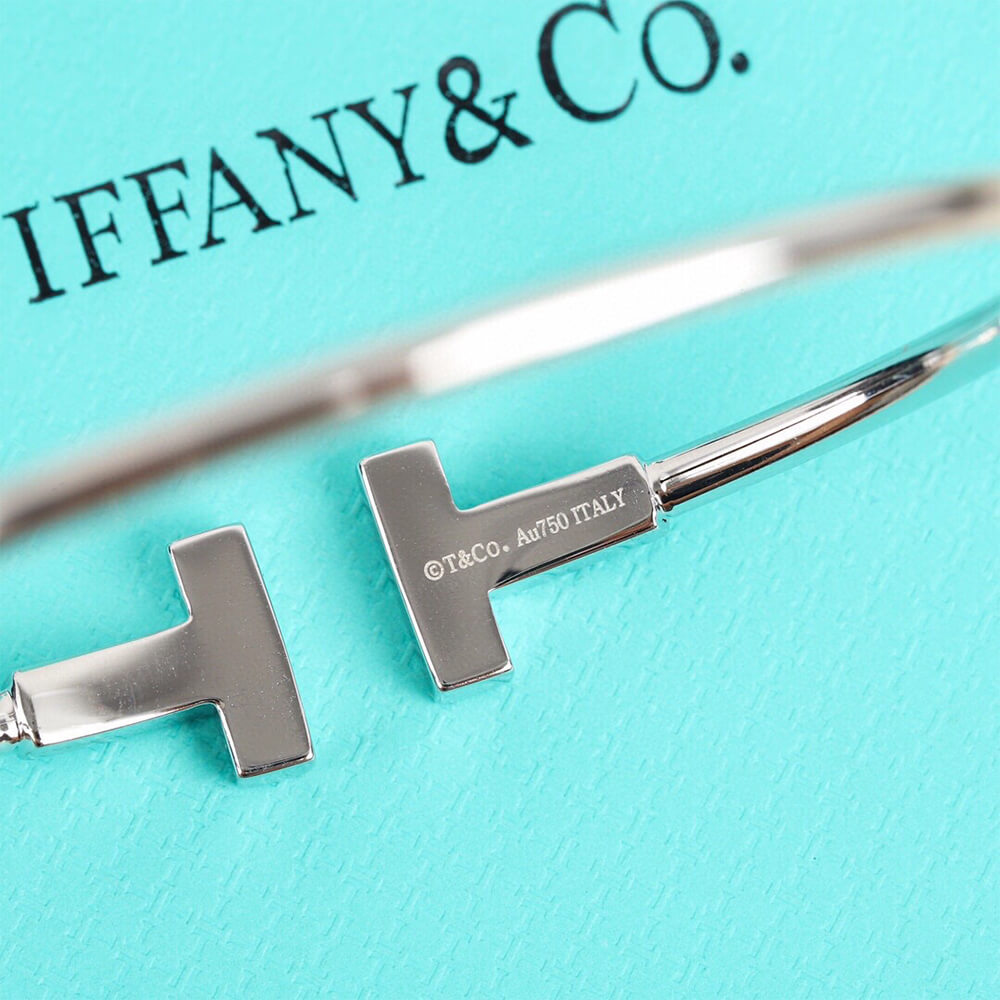 T*f*ny T D1am0nd and Turquoise Wire Bracelet