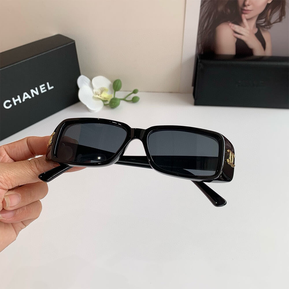 Ch**el SUNGLASSES