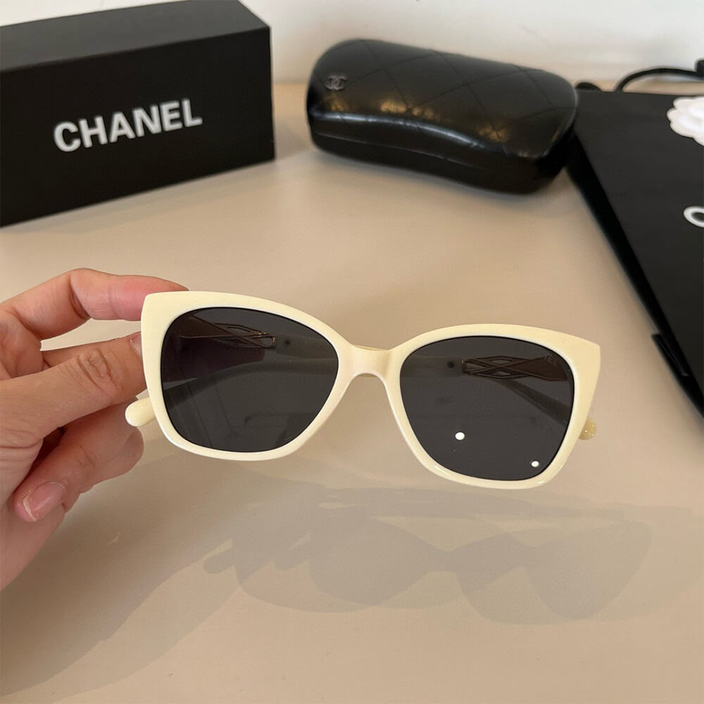 Ch**el SUNGLASSES