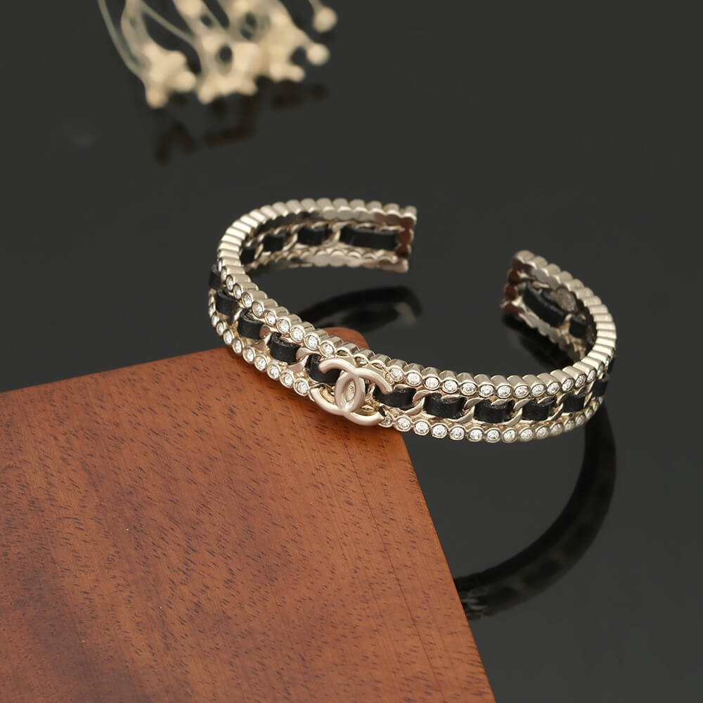 Ch**el bracelet