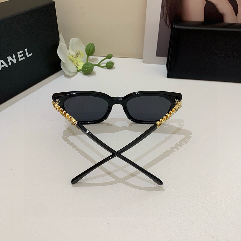 Ch**el SUNGLASSES