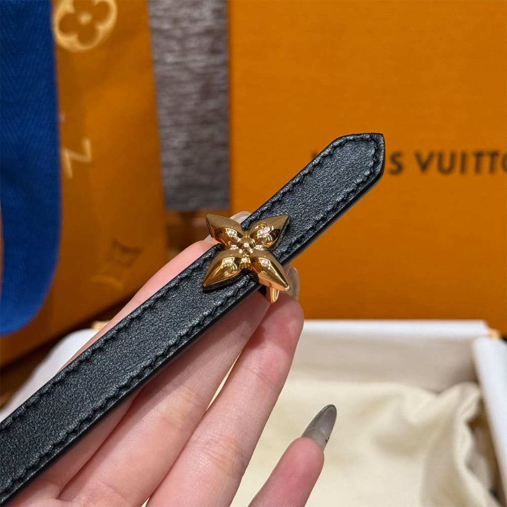 LV Mini Flowergram Studs 15mm Leathert