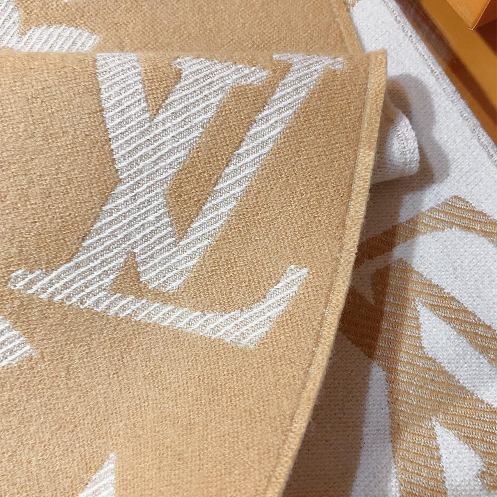 LV ESSENTIAL Scarf