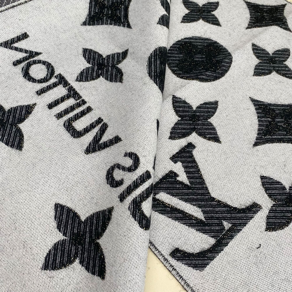 LV Essential Shine Scarf