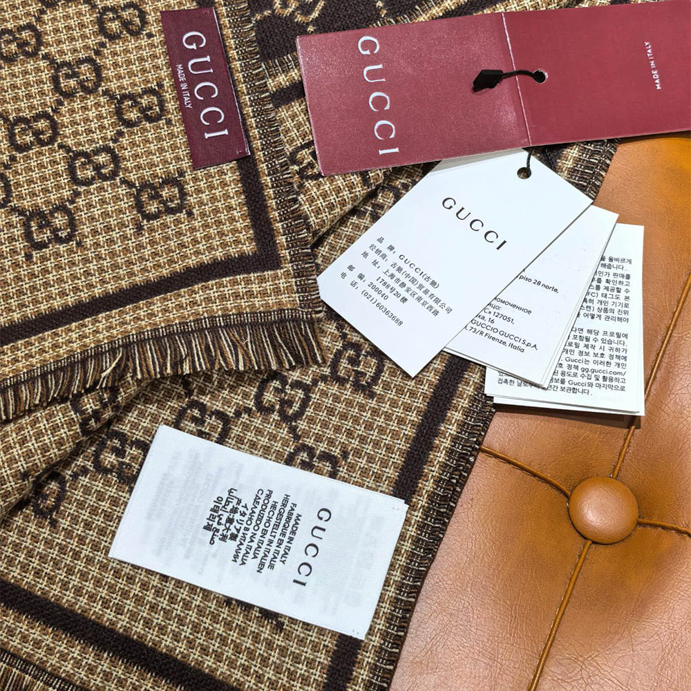 Gvc*1 GG wool scarf