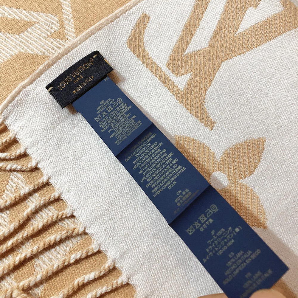 LV ESSENTIAL Scarf