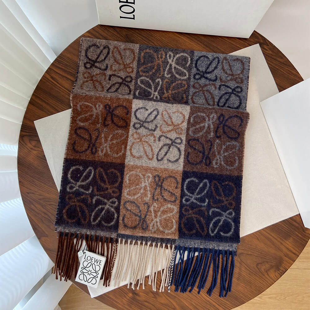 L0ew* Scarf in wool and cashmere