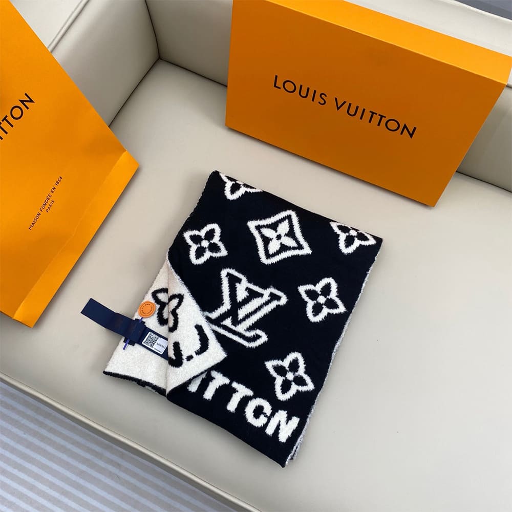 LV Monogram Blast Knitted Scarf