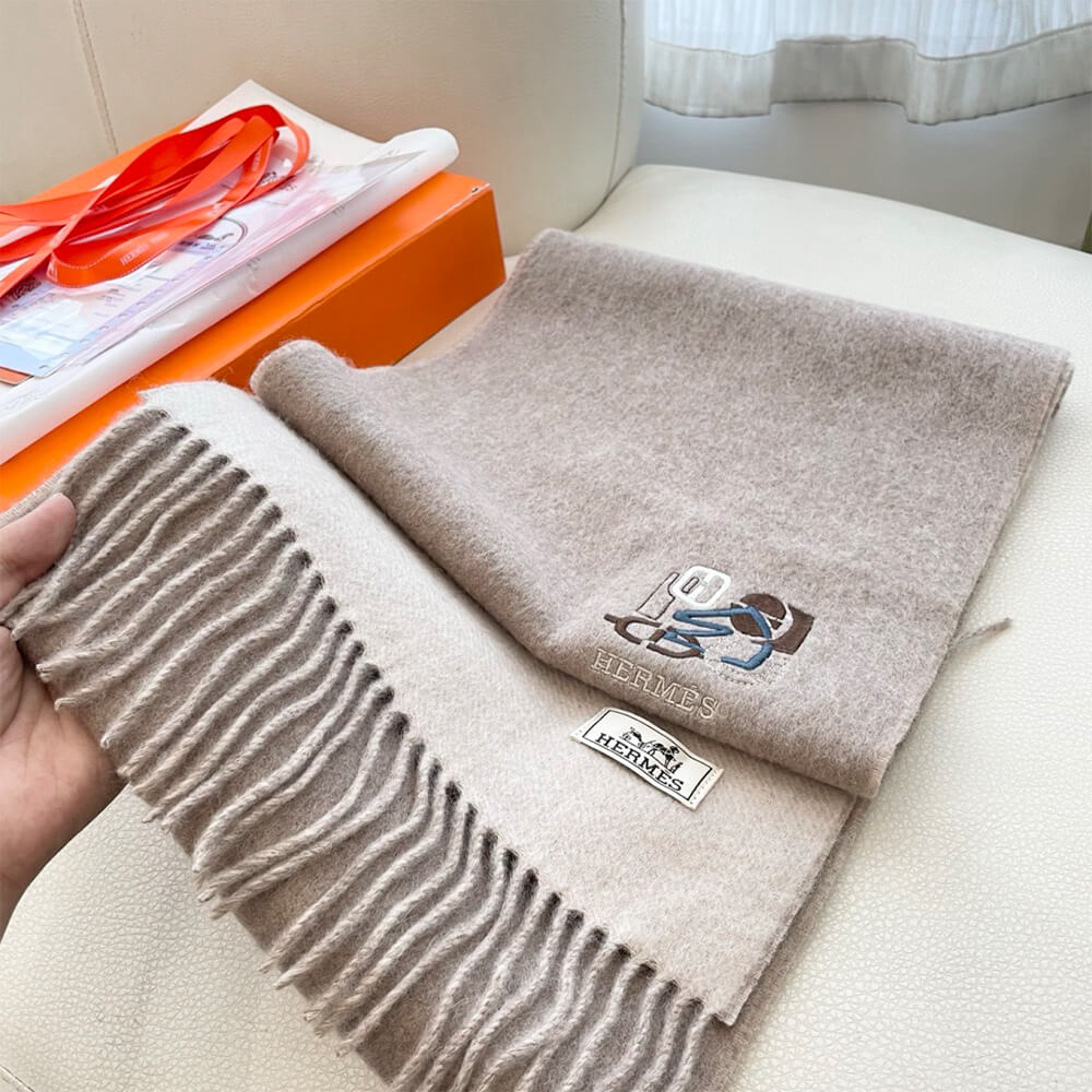 H**me5 Recto-Verso PM H Puzzle Scarf