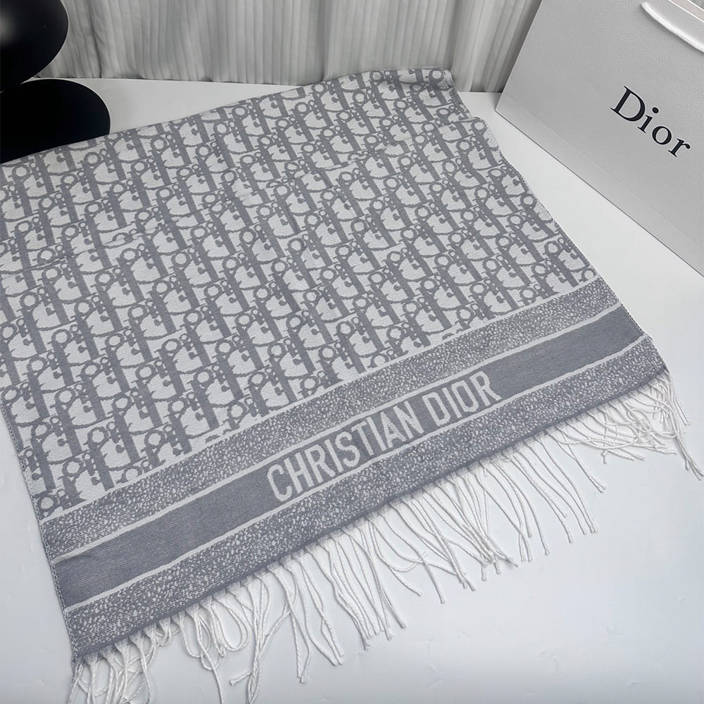D10r Printed scarf