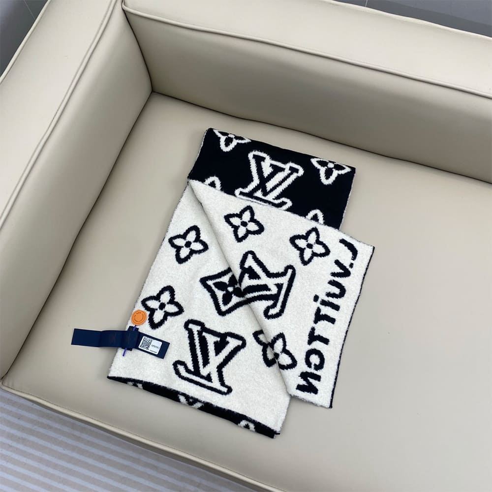LV Monogram Blast Knitted Scarf