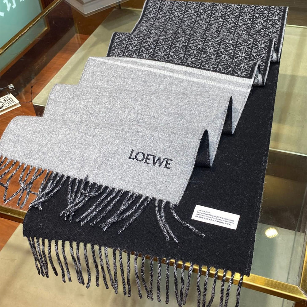 L0ew* Scarf in wool and cashmere