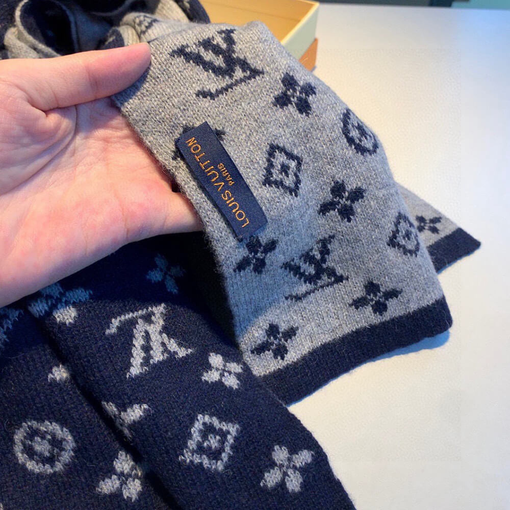 lv monogram De*1m scarf