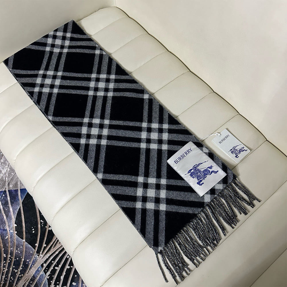 Bv*b*rry Check Cashmere Scarf