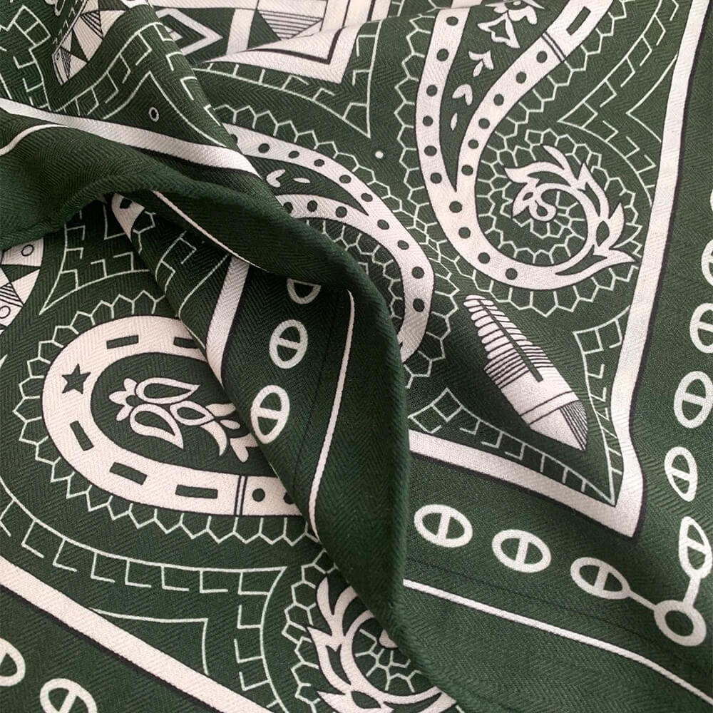 H**me5 Cheval de Coeur Bandana shawl 140