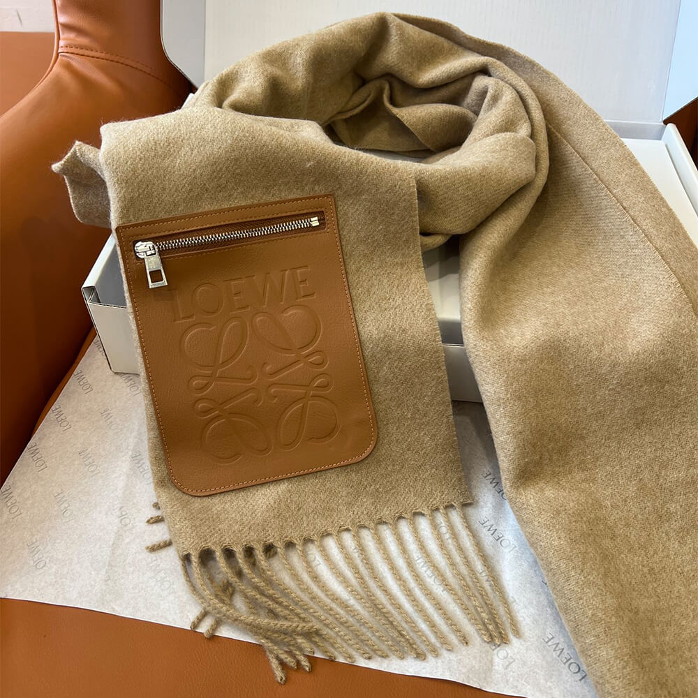 L0ew* Scarf in wool and cashmere