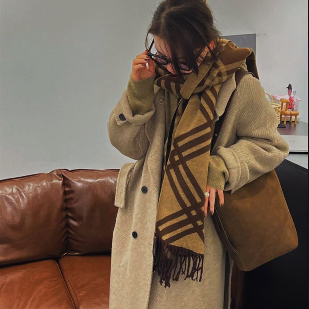 Bv*b*rry Check Cashmere Scarf