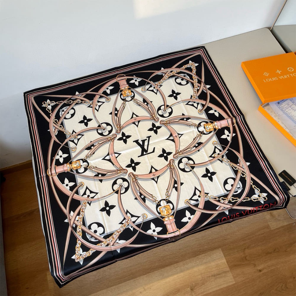 LV Ultimate Monogram Square 90