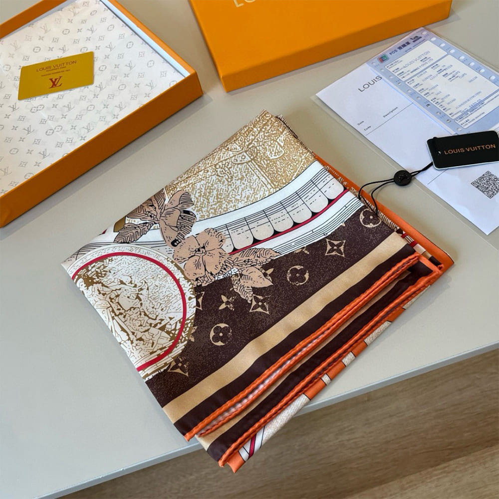LV Malles Merveilleuses Square 90